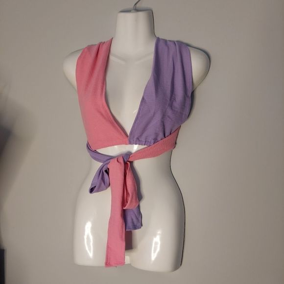 SHEIN Two Tone Tie Front Halter Top - Picture 3 of 8